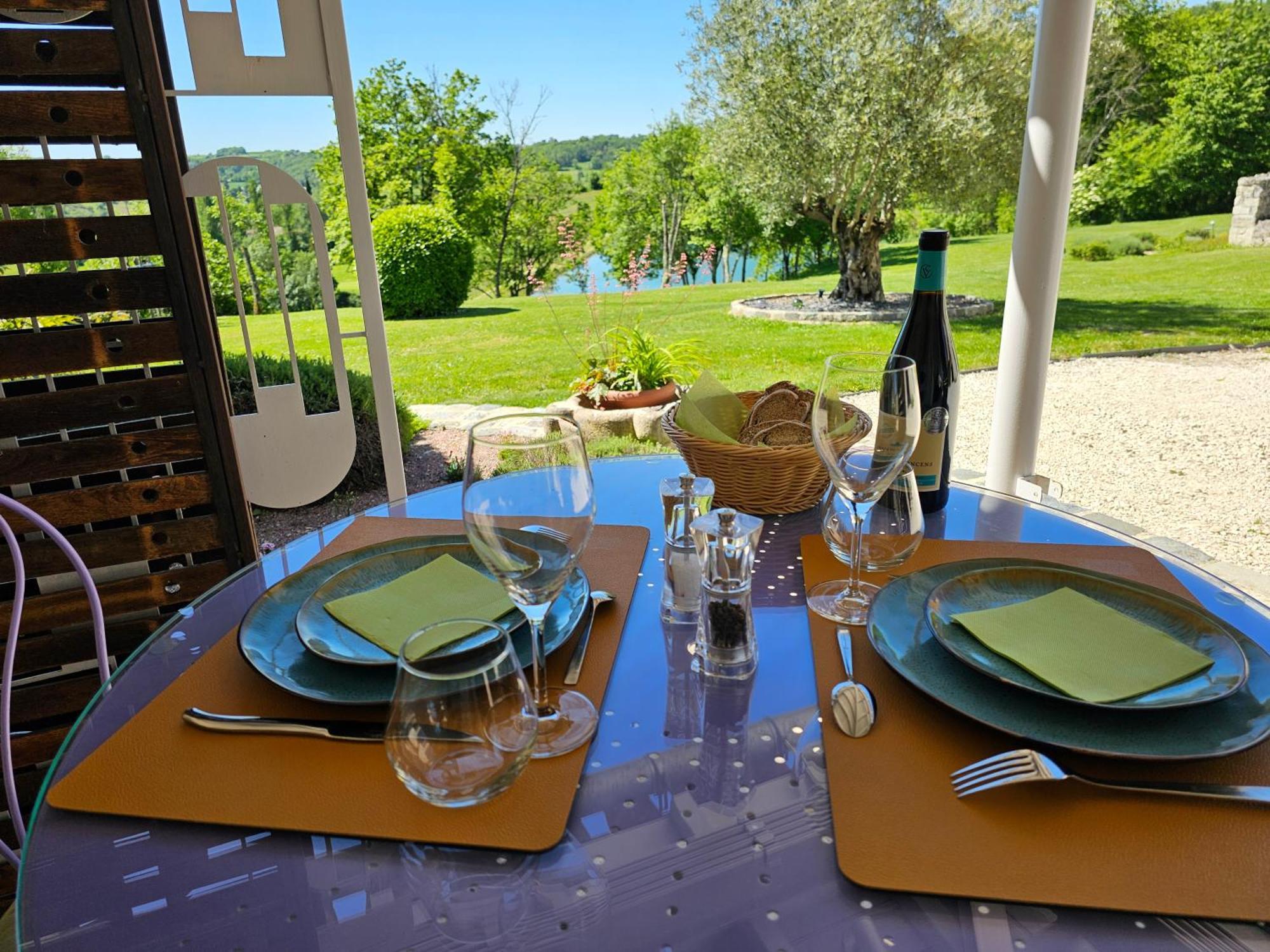 Le Gîte du Souffle des Anges Sauveterre  Eksteriør billede